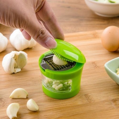Premium Knoblauchschneider & Zerkleinerer – Edelstahl Garlic Dicer mit Auffangbehälter für Küche
